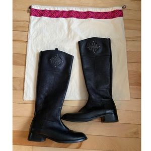 Authentic Tory Burch Tall Leather boots Excellent condition! Dust bag included